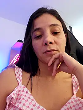 miaeyes Live XXX Chat