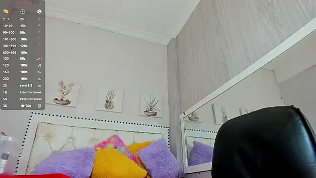 Luciaoregon live XXX chat