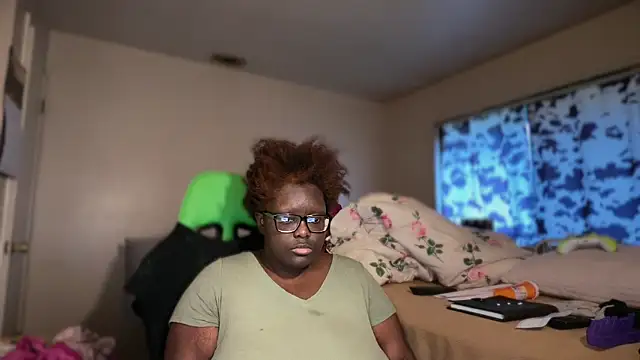 -Yagurlwest Live XXX-chat