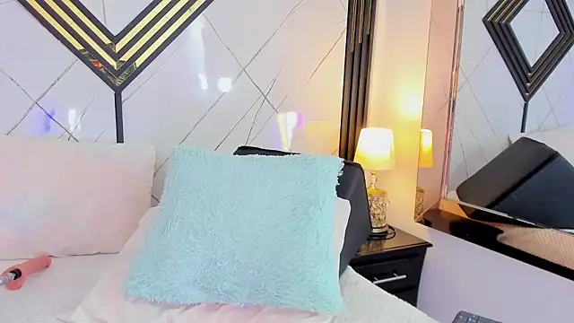 EmilyDiaaz live XXX chat