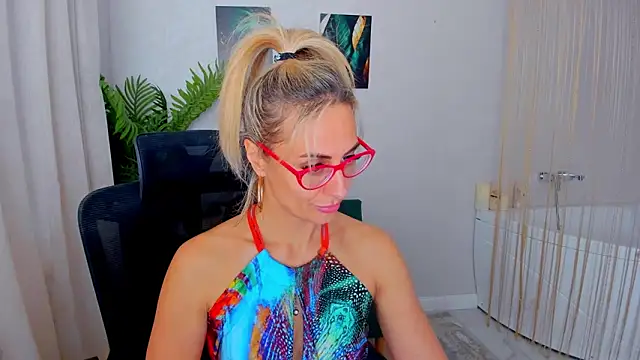 MuseOfStage élő XXX-chatje