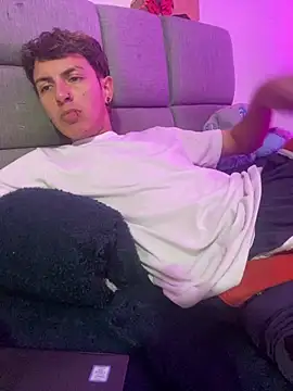 NaytonFreeman's Live XXX Chat