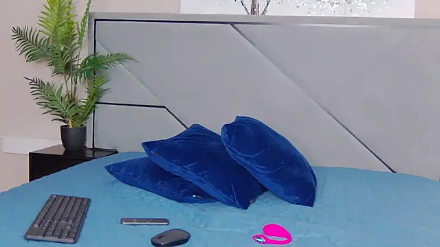 XXX chat uživo modela NicoleRosss