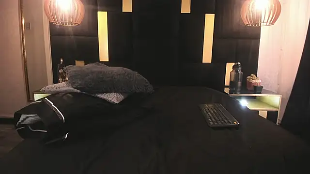 Lucio__Fox live XXX chat