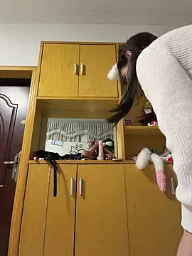 Yiyi-707 – Naživo XXX chat