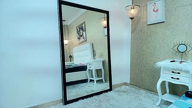 Miladiosa Live XXX-chat