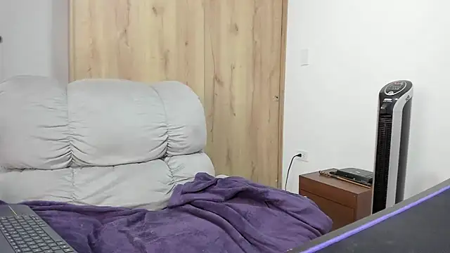 Вебкам-шоу xspecialoomx