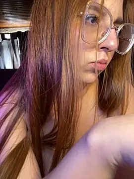 Онлайн чат XXX CoraVibes