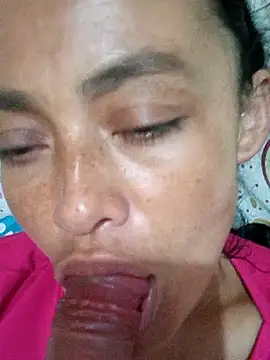 sarayulith Adlı Modelin Canlı XXX Sohbeti