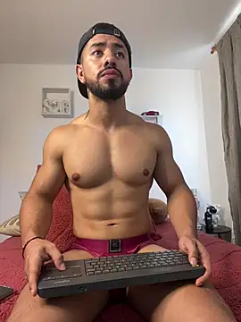 Ezzio_Scolaro Chat XXX in diretta