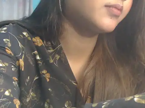 NancyRuvi – Naživo XXX chat