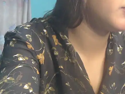 NancyRuvi – Naživo XXX chat