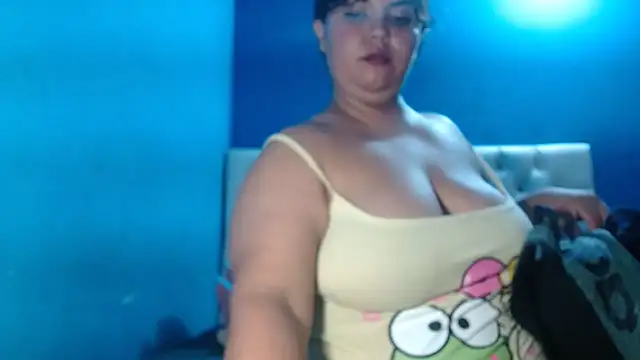 Chat XXX en directo de SamiBoobsxx