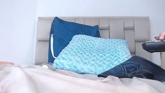 Ambar-Collins69 – Naživo XXX chat