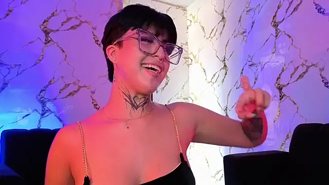 Rebeka-baker 现场XXX聊天