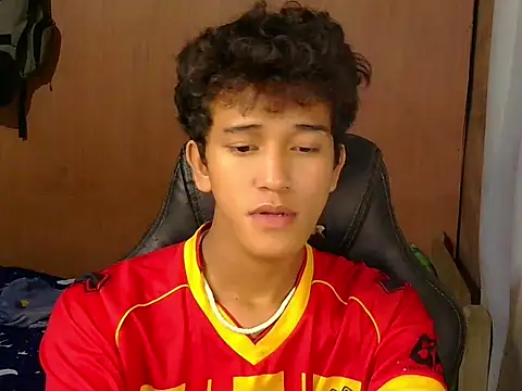 hugekenbigcock live XXX chat