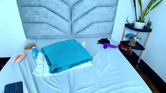 Chat +18 de KimberlyFox_t ao vivo