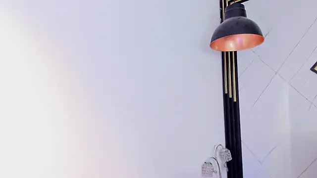 EmilyDiaaz: онлайн-секс-чат