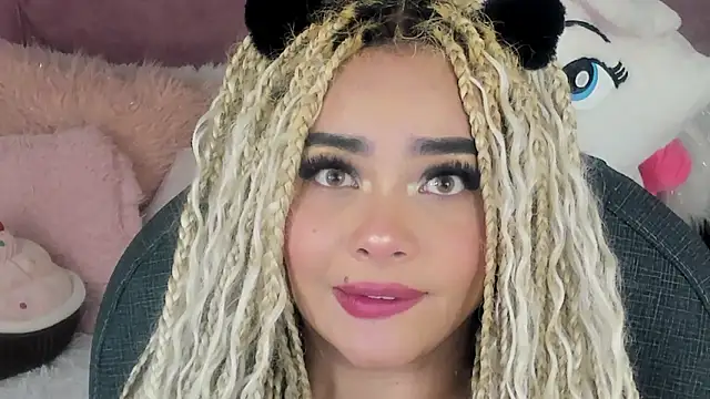 Chat XXX Live conny__curly