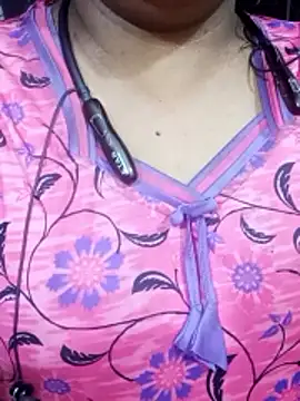 Pyasi-bhabhi Webcam show