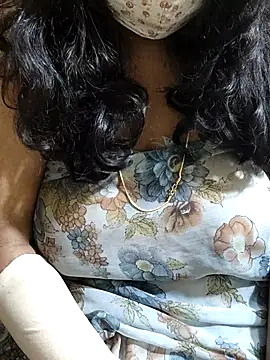 XXX chat uživo modela Yoursriya25