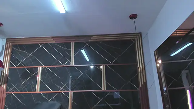 HannyThompson's Live XXX Chat