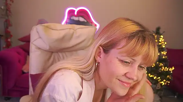 دردشة BellaLaPetit الجنسية المباشرة