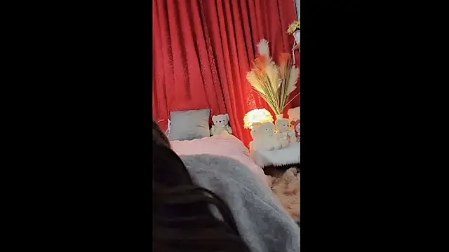 MiCandy-Lovee: απευθείας συνομιλία ΧΧΧ