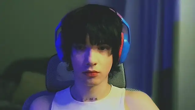 LeonBoykisser: вебкам-шоу