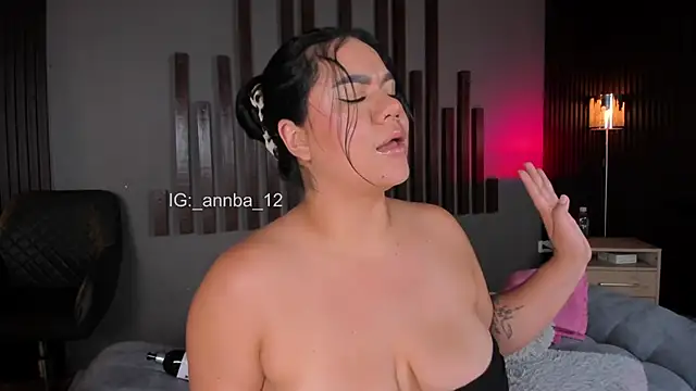 Chat XXX Live annie_barozzi