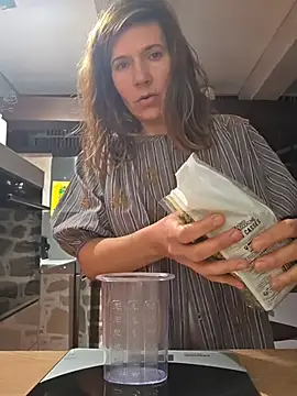 Lina_lou4 即時 XXX 聊天