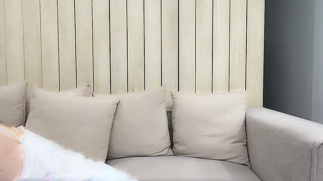 ShySchoolGirl's Live XXX Chat