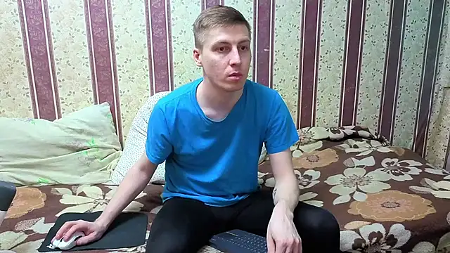 darienlarge Adlı Modelin Canlı XXX Sohbeti