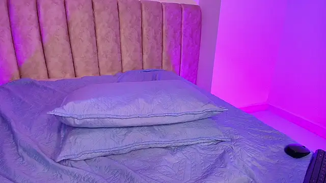 agath_69 Adlı Modelin Canlı XXX Sohbeti