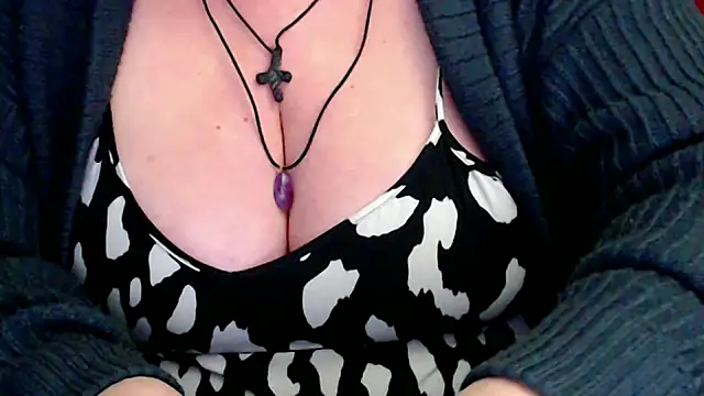 mayasmith: онлайн-секс-чат