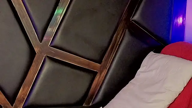 donnasoto Adlı Modelin Canlı XXX Sohbeti