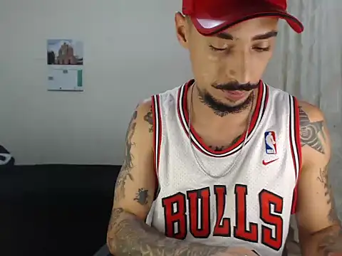 emiliano_hottt Live XXX-Chat