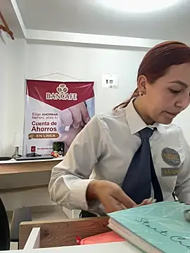 Chat XXX en directo de Emily-7_