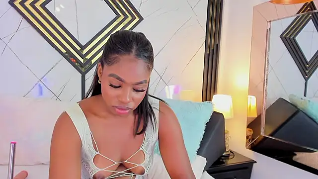 Chatroom XXX en direct de EmilyDiaaz