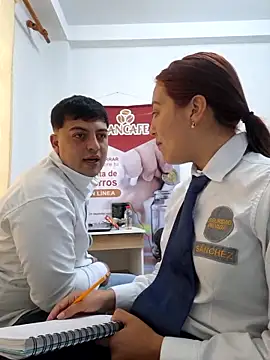 Emily-7_: απευθείας συνομιλία ΧΧΧ