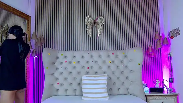 PlayfulShow Webcam show