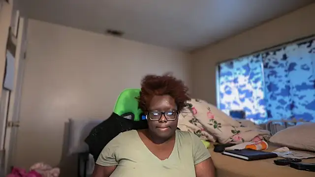 -Yagurlwest Live XXX Chat