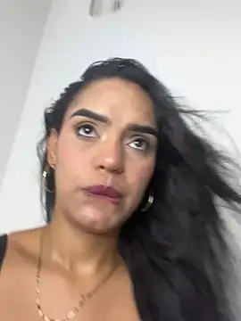 Chat XXX en directo de Sara-77