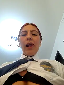 Emily-7_ Show in webcam