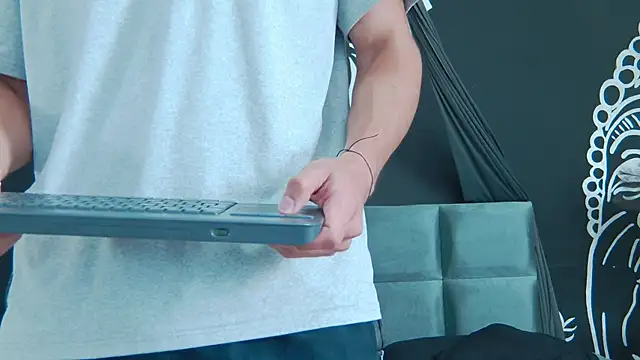 AlessioVitale's Live XXX Chat