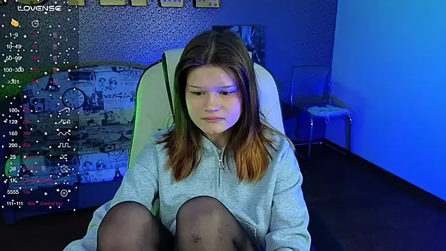 XXX chat uživo modela Lunatrend