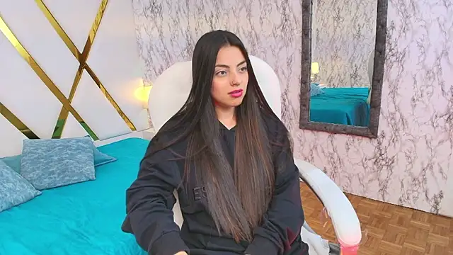 TiffanyMartinez Adlı Modelin Canlı XXX Sohbeti