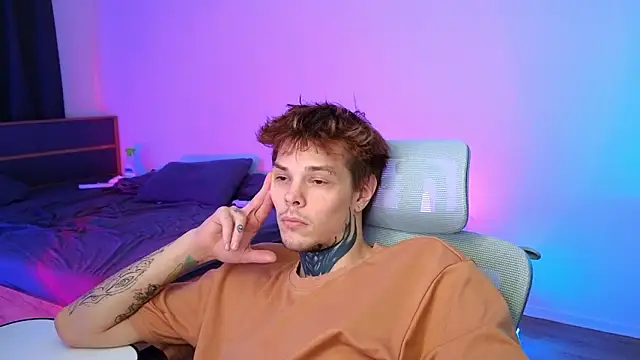 Онлайн чат XXX DENIS_HERE