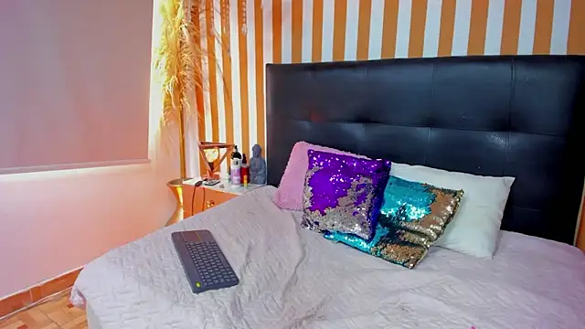 LunaToledo's Live XXX Chat