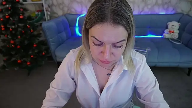 Онлайн чат XXX AnnaRayy